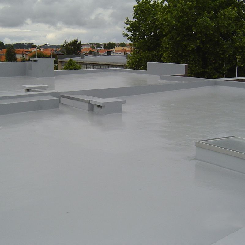 La mise en place des hydrofuges sur les toitures